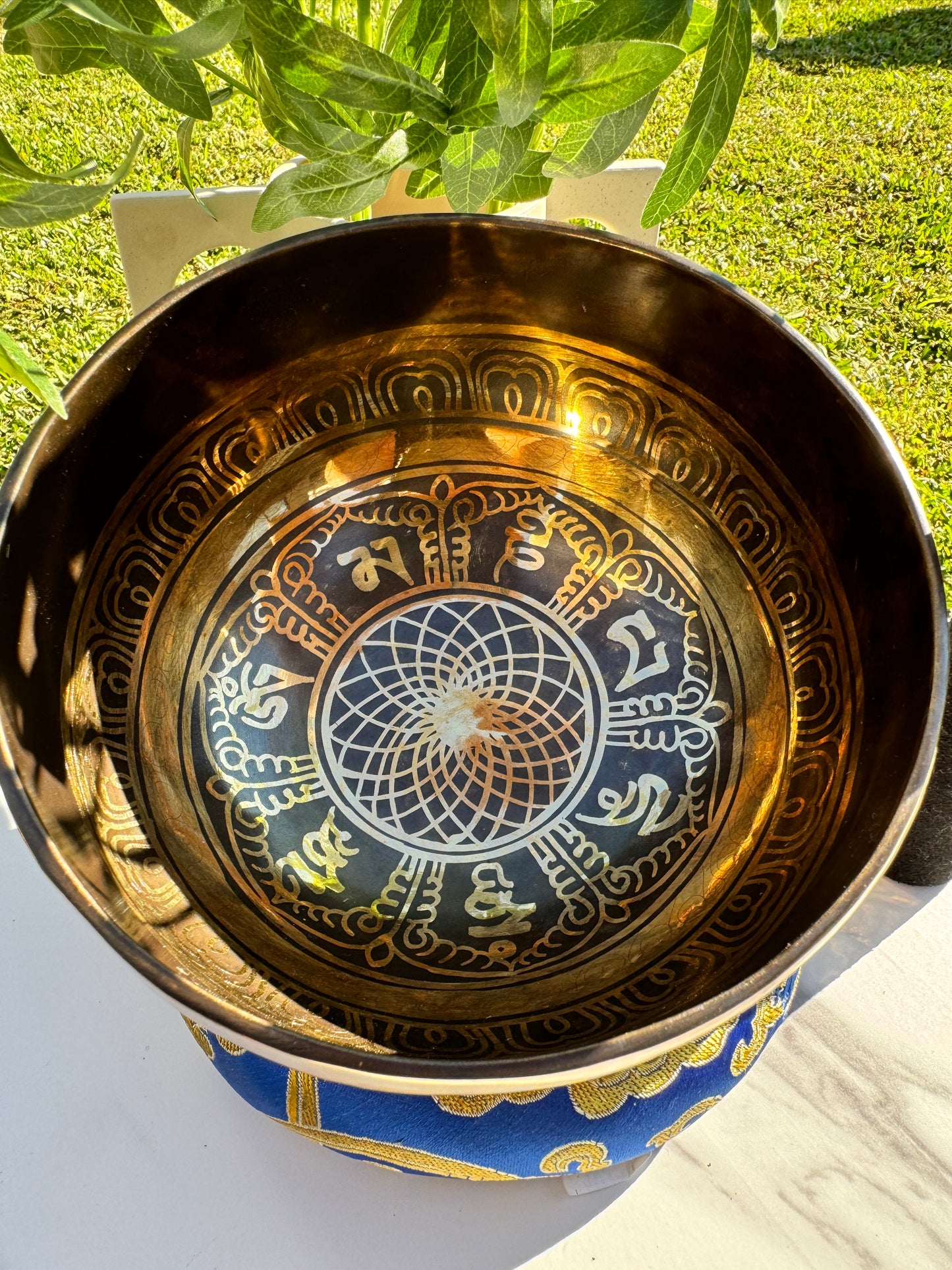 Hand-beaten Singing Bowl