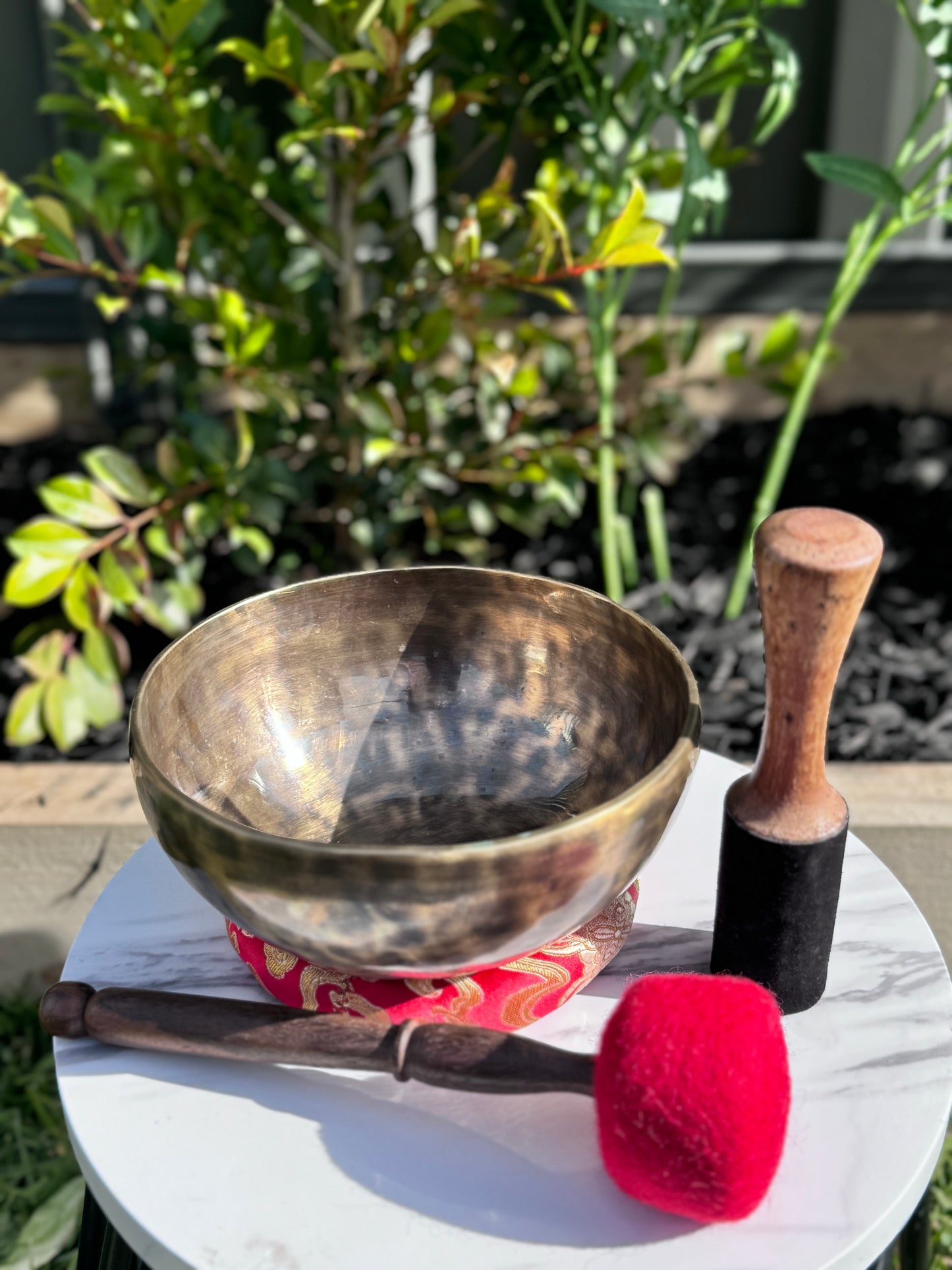 Antique Style Hand-beaten Singing Bowl