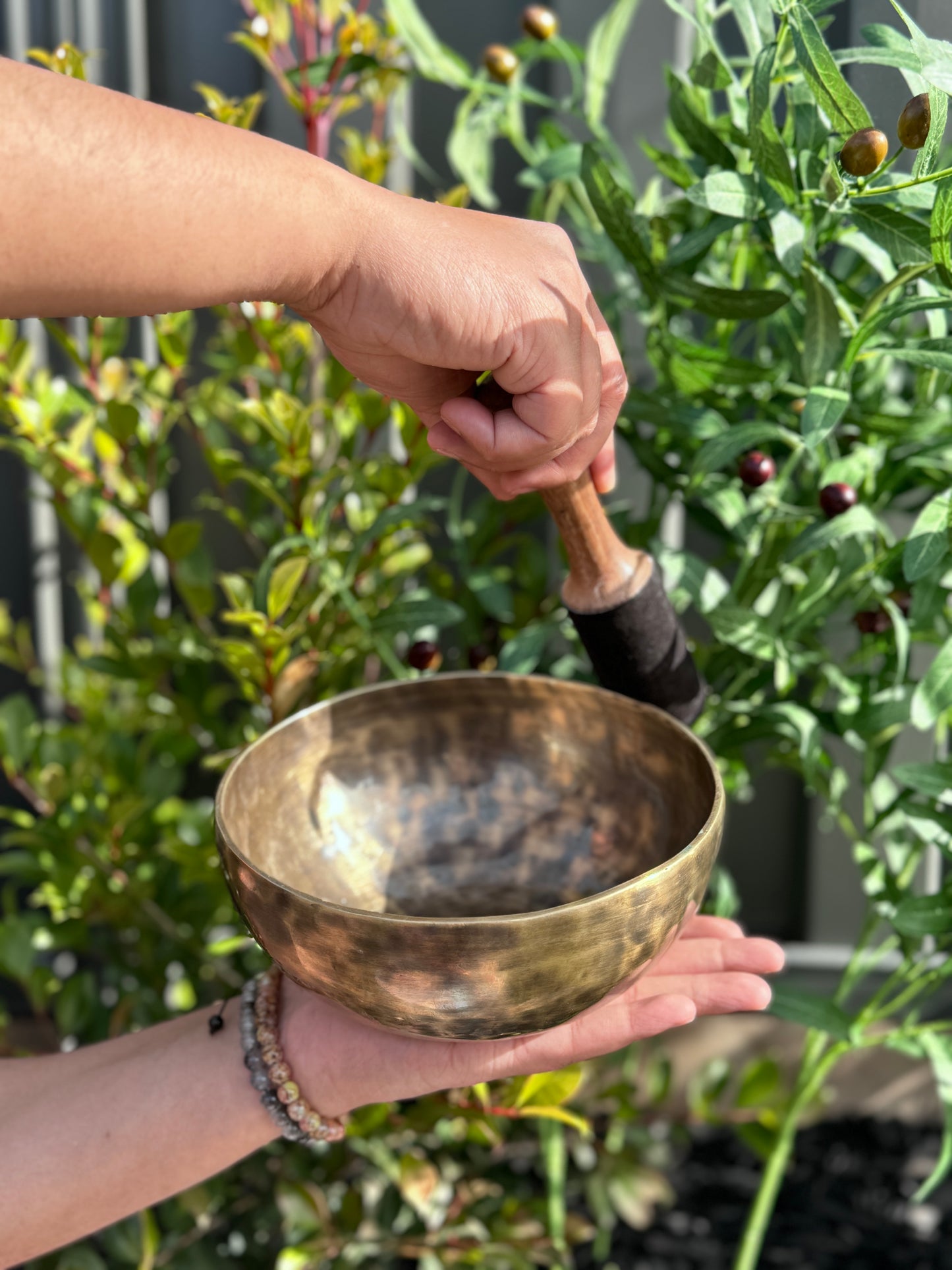 Antique Style Hand-beaten Singing Bowl