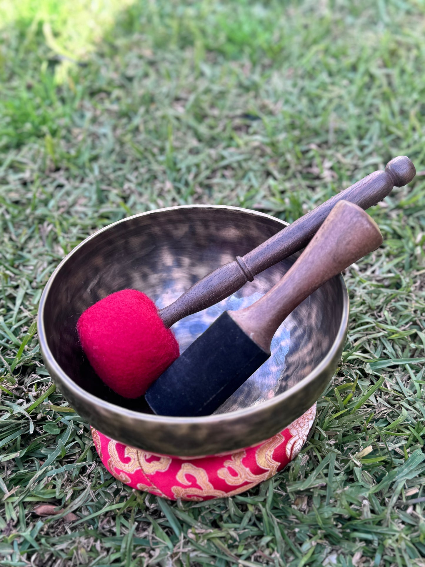 Antique Style Hand-beaten Singing Bowl