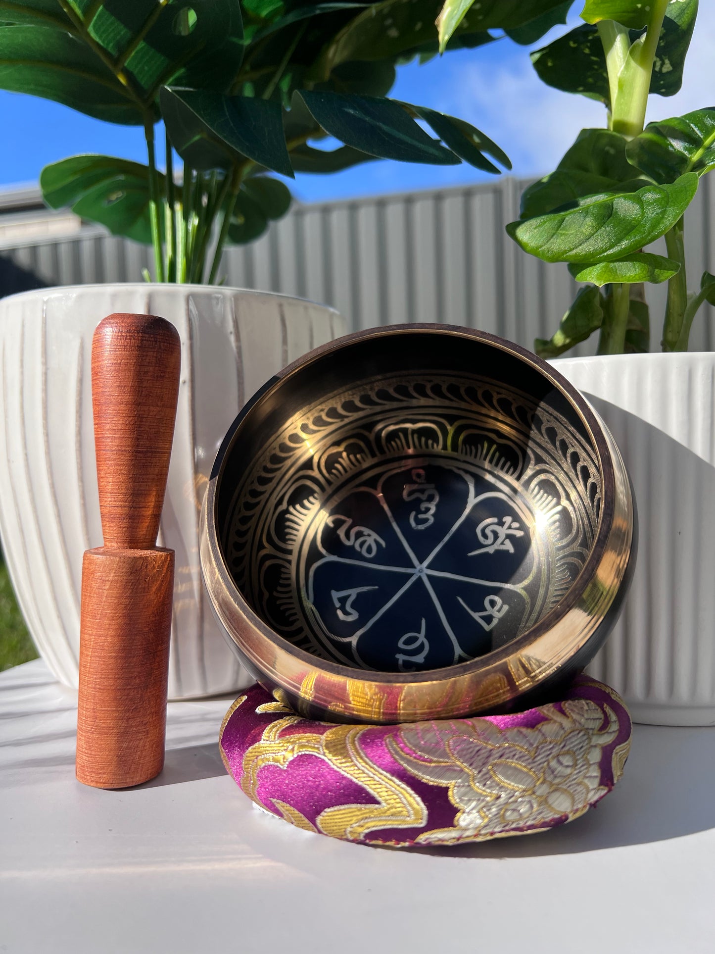 Om Mani Padme Hum Singing Bowl