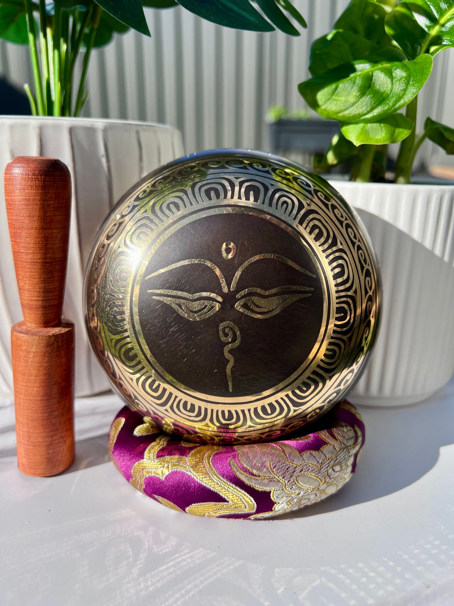 Om Mani Padme Hum Singing Bowl