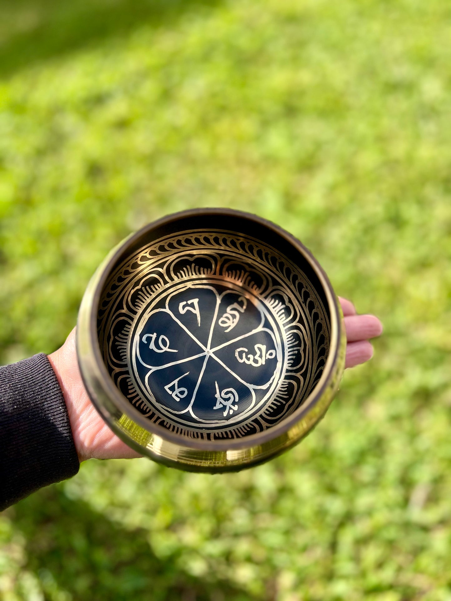 Om Mani Padme Hum Singing Bowl
