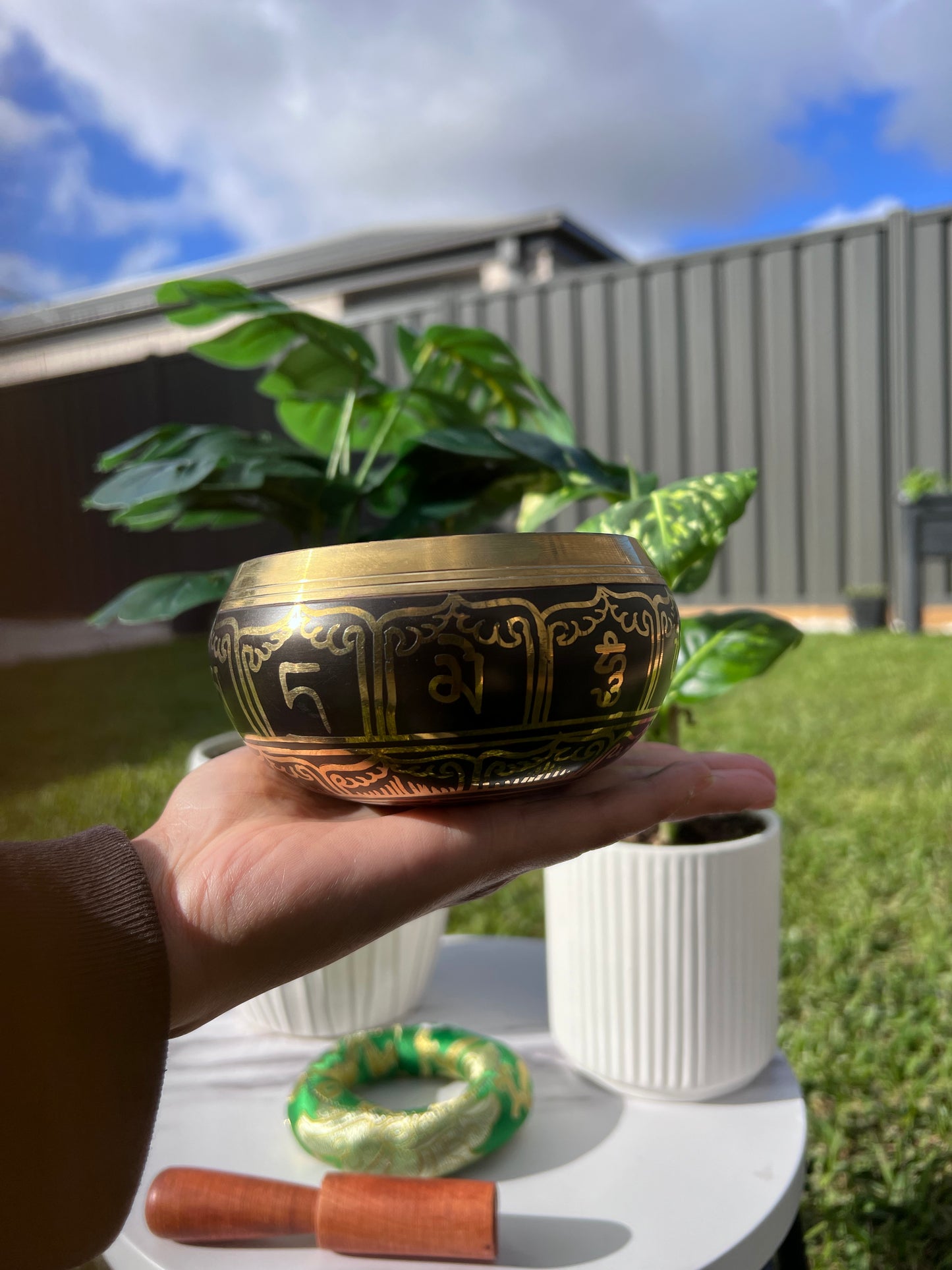 Om Singing Bowl Sound