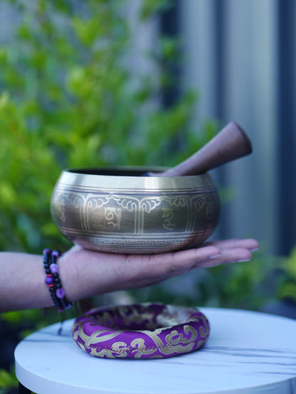 Mantra with Bajra Singing Bowl