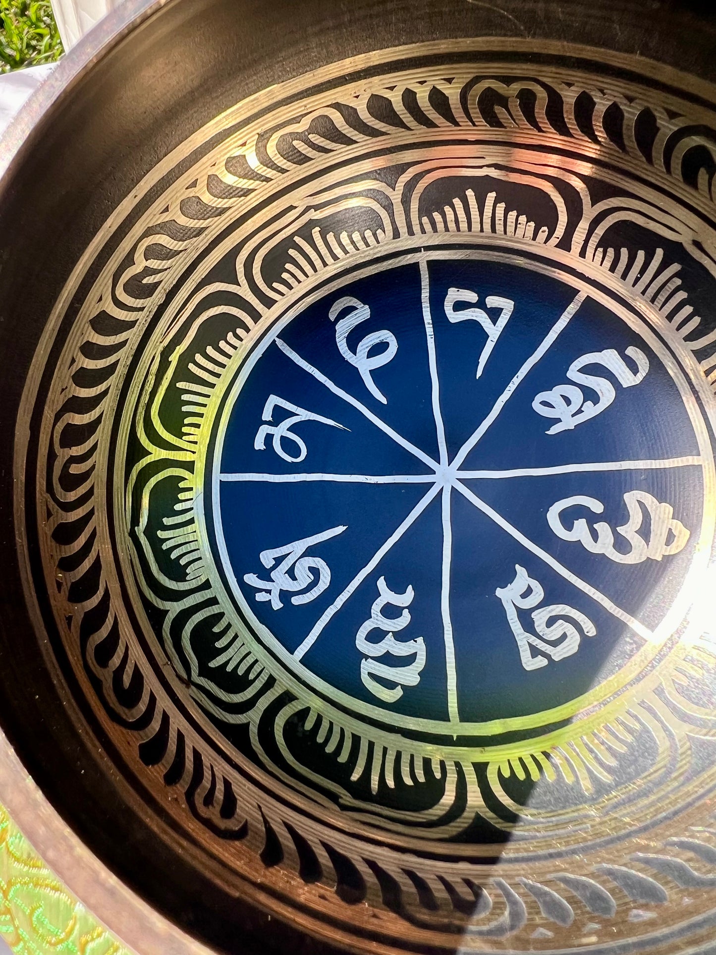 Mantra with Om at Back Carved Singing Bowl