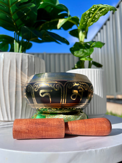 Mantra with Om at Back Carved Singing Bowl