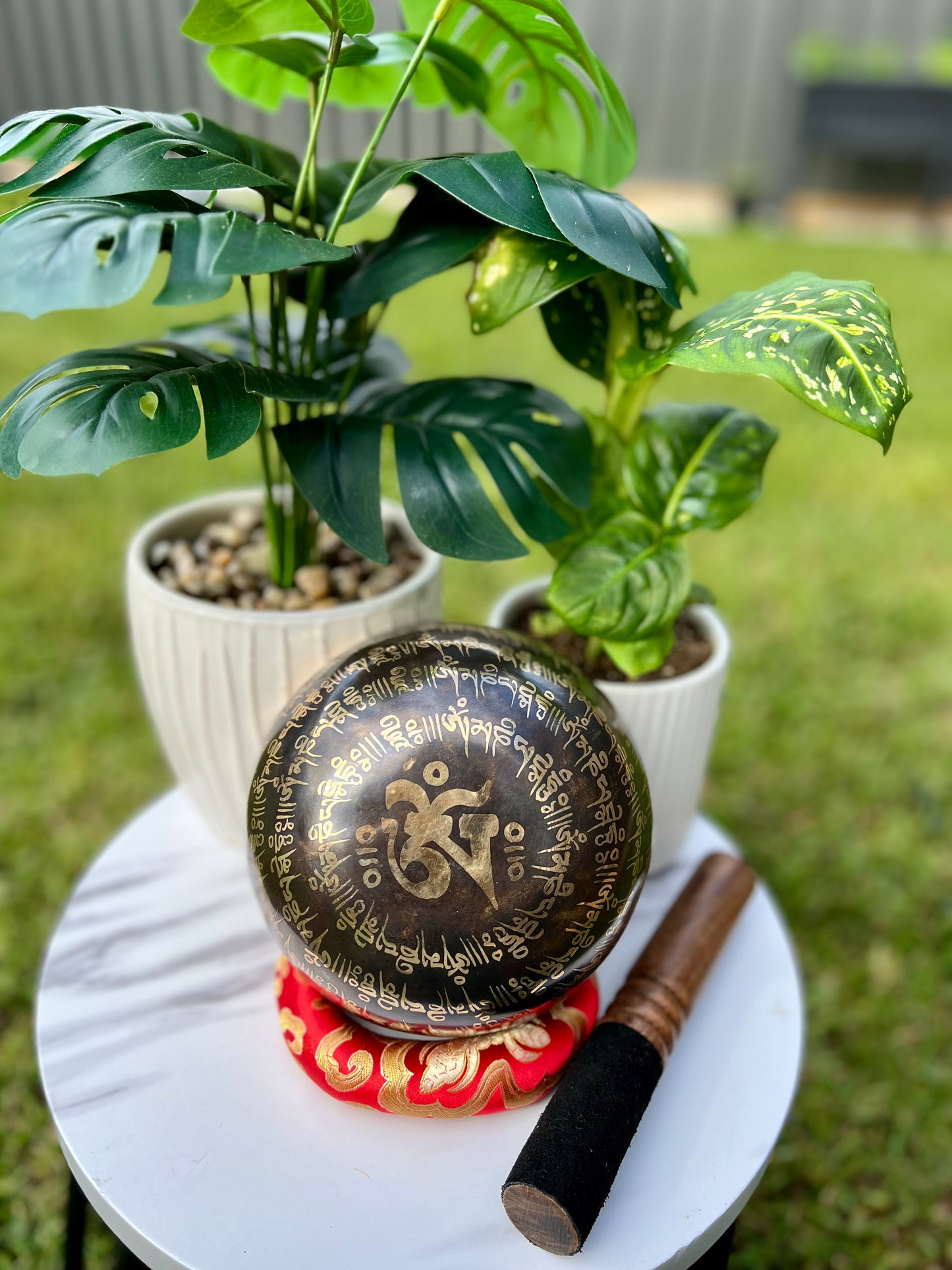 Shankha with Mantra Carved Singing Bowl