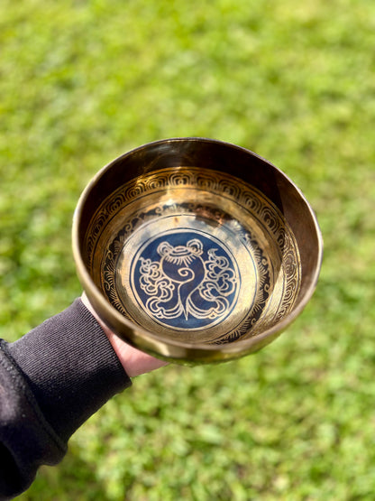 Shankha with Mantra Carved Singing Bowl